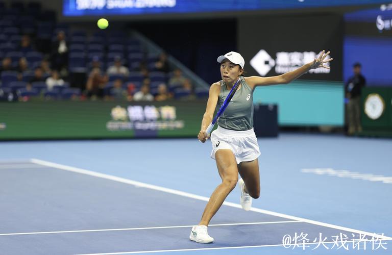 张帅2-1逆转埃里亚韦茨 晋级广州网球公开赛8强 张帅2-1逆转埃里亚韦茨 晋级广州网球公开赛8强