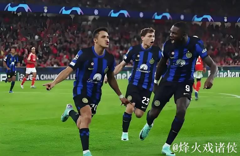 欧冠资格赛:费内巴切5-2大胜费耶诺德,总比分6-4翻盘晋级 欧冠资格赛:费内巴切5-2大胜费耶诺德,总比分6-4翻盘晋级